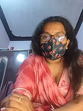 Snapshot of sexy_aaru chatting on July 14, 5:07 pm sexy aaru online show from July 14, 5:07 pm