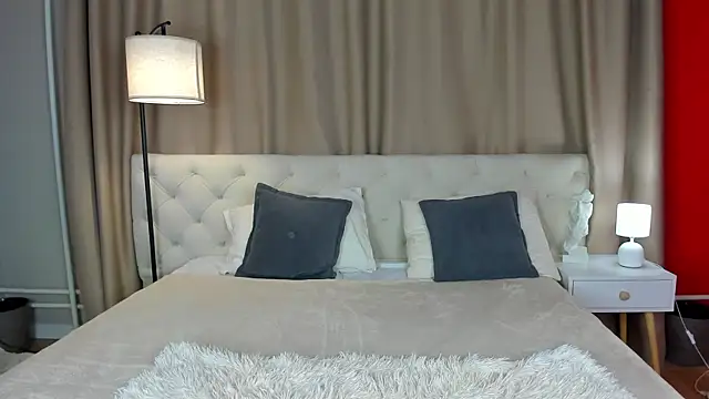 Snapshot of Marie_Ellie chatting on February 18, 1:34 am Marie Ellie online show from February 18, 1:34 am