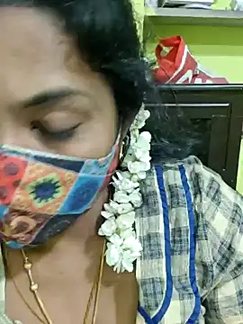 Snapshot of Tamil_Mithra chatting on July 3, 12:11 pm Tamil Mithra online show from July 3, 12:11 pm