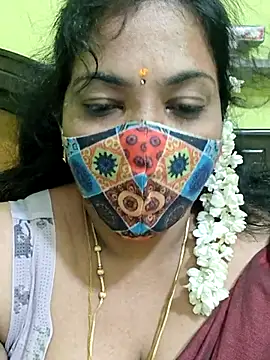 Snapshot of Tamil_Mithra chatting on July 4, 9:21 pm Tamil Mithra online show from July 4, 9:21 pm