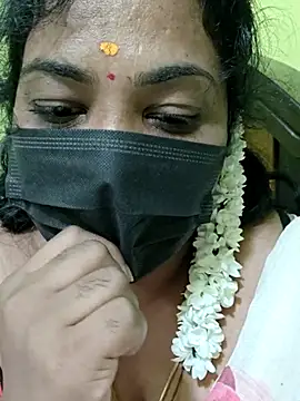 Snapshot of Tamil_Mithra chatting on July 7, 7:40 pm Tamil Mithra online show from July 7, 7:40 pm
