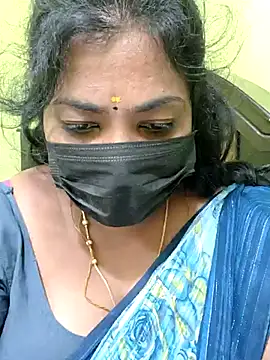 Snapshot of Tamil_Mithra chatting on July 18, 8:51 am Tamil Mithra online show from July 18, 8:51 am