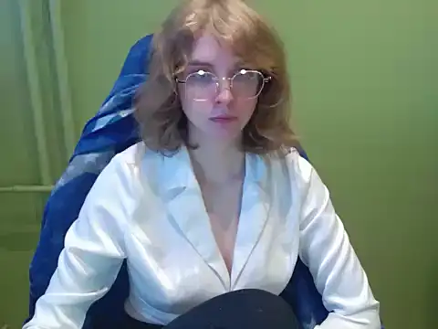 juicyPenny online show from January 7, 7:44 am