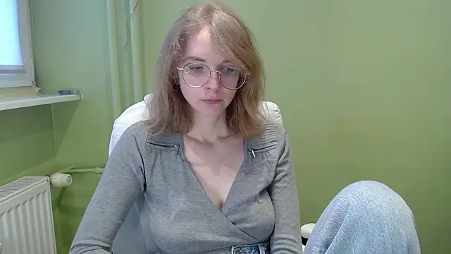 juicyPenny online show from February 13, 7:37 am