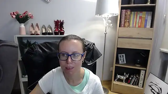 sweetxLizzy online show from September 9, 4:45 am