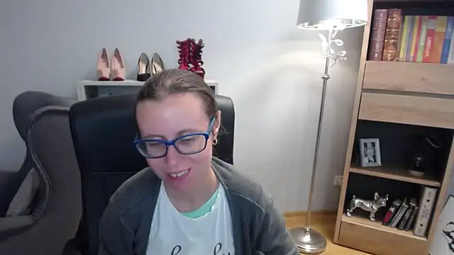 sweetxLizzy online show from September 17, 4:25 am