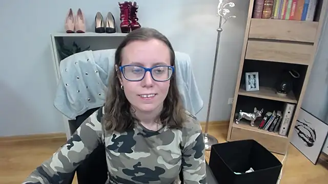 sweetxLizzy online show from October 24, 6:21 am