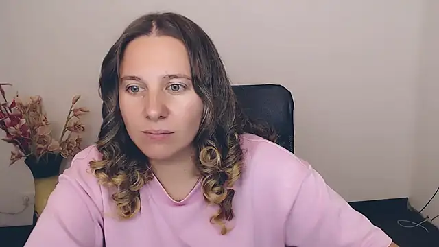 Snapshot of Darklure_ chatting on September 14, 6:07 pm Darklure  online show from September 14, 6:07 pm