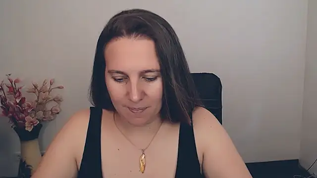 Snapshot of Darklure_ chatting on September 16, 12:39 pm Darklure  online show from September 16, 12:39 pm