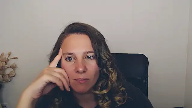 Snapshot of Darklure_ chatting on September 17, 3:35 pm Darklure  online show from September 17, 3:35 pm