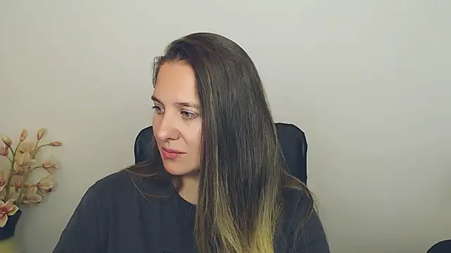 Snapshot of Darklure_ chatting on September 27, 6:13 pm Darklure  online show from September 27, 6:13 pm