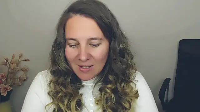 Snapshot of Darklure_ chatting on October 1, 9:21 pm Darklure  online show from October 1, 9:21 pm