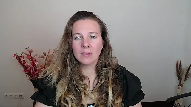 Snapshot of Darklure_ chatting on October 8, 7:11 pm Darklure  online show from October 8, 7:11 pm