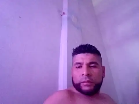 Snapshot of RandalHot chatting on July 9, 2:21 pm RandalHot online show from July 9, 2:21 pm