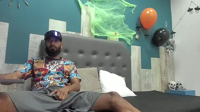 Snapshot of Damian_Shakur chatting on October 27, 11:36 am Damian Shakur online show from October 27, 11:36 am