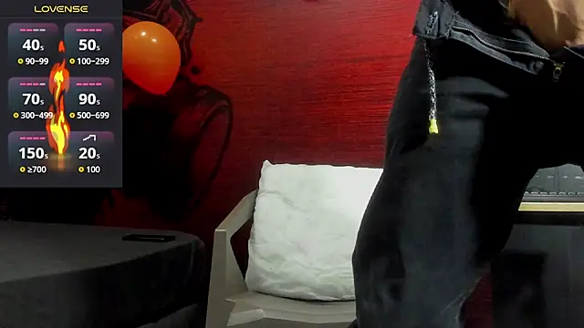 Snapshot of Damian_Shakur chatting on November 12, 6:08 pm Damian Shakur online show from November 12, 6:08 pm