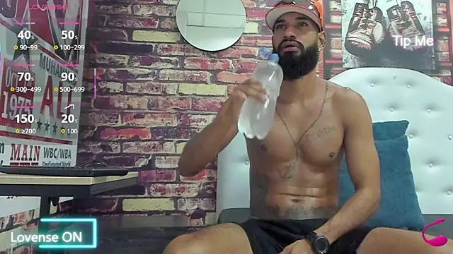 Snapshot of Damian_Shakur chatting on January 16, 12:20 pm Damian Shakur online show from January 16, 12:20 pm