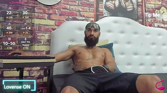 Snapshot of Damian_Shakur chatting on January 17, 12:32 pm Damian Shakur online show from January 17, 12:32 pm