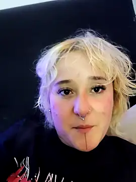 mistresscrowley666 online show from April 7, 1:06 am