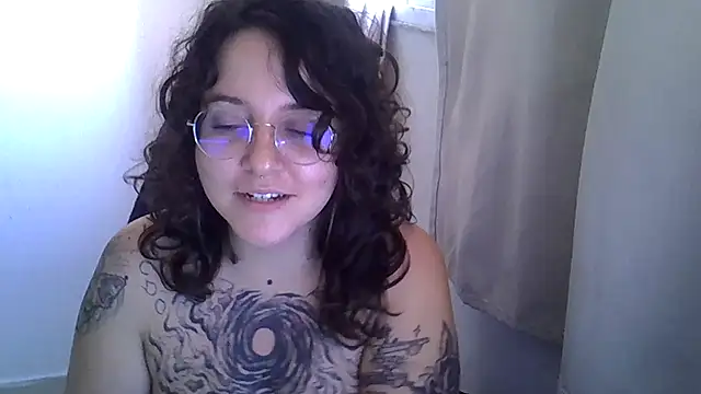 Snapshot of Blue_Liz chatting on October 12, 6:29 pm Blue Liz online show from October 12, 6:29 pm