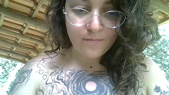 Blue Liz online show from December 3, 2:59 pm