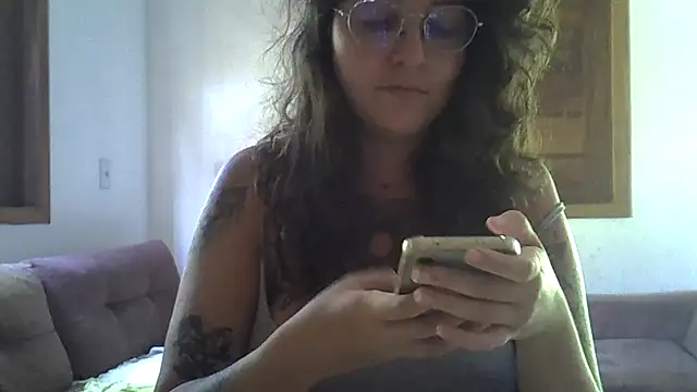 Blue Liz online show from April 27, 5:33 pm