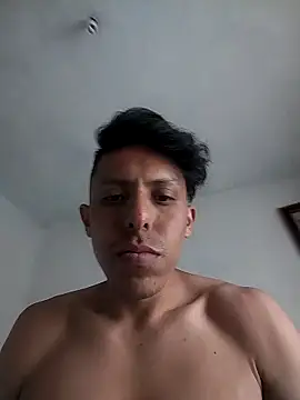 Snapshot of RichiRD_693 chatting on March 9, 8:24 pm RichiRD 693 online show from March 9, 8:24 pm