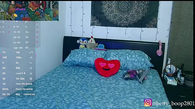 bettyboo2801 online show from January 11, 6:29 am