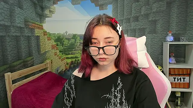 Snapshot of ClaraParks chatting on February 12, 7:53 pm ClaraParks online show from February 12, 7:53 pm