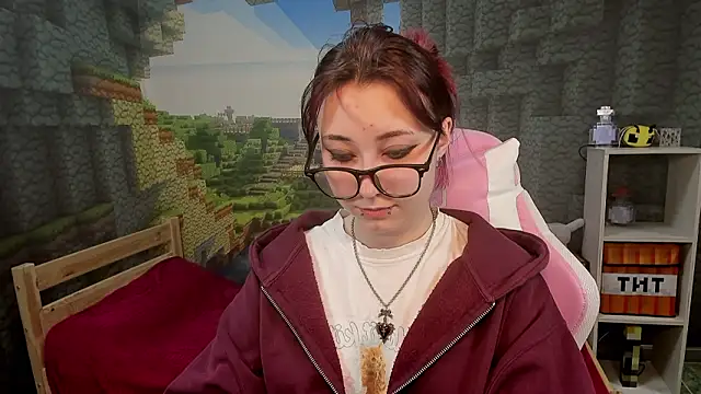 Snapshot of ClaraParks chatting on February 15, 7:21 pm ClaraParks online show from February 15, 7:21 pm