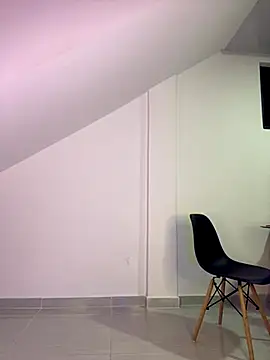 Lily  18 online show from November 8, 3:18 am