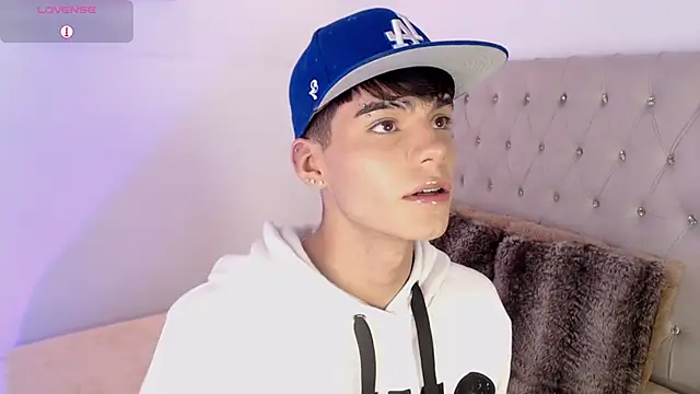 Dulcey  online show from October 6, 7:17 am