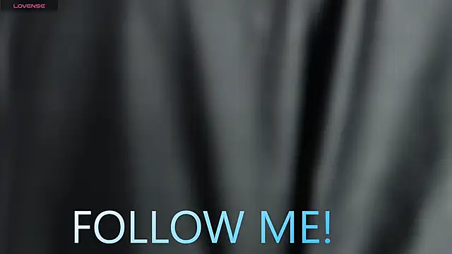 Snapshot of Dulcey_ chatting on January 18, 5:00 am Dulcey online show from January 18, 5:00 am