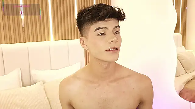 Snapshot of Dulcey_ chatting on February 10, 10:19 am Dulcey online show from February 10, 10:19 am