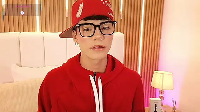 Snapshot of Dulcey_ chatting on February 23, 5:38 am Dulcey online show from February 23, 5:38 am