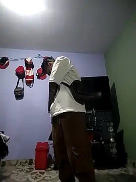 Dani22cmhot online show from December 21, 6:31 am