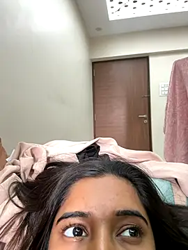 desitease online show from November 6, 11:33 am