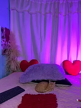 Miaa rosses3 online show from October 15, 10:10 pm