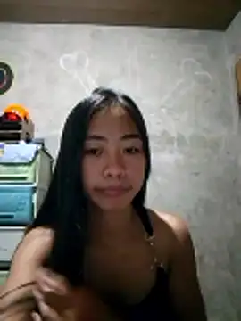 Snapshot of SweetMissPinay18 chatting on May 20, 7:20 pm SweetMissPinay18 online show from May 20, 7:20 pm