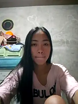 Snapshot of SweetMissPinay18 chatting on May 23, 2:10 pm SweetMissPinay18 online show from May 23, 2:10 pm