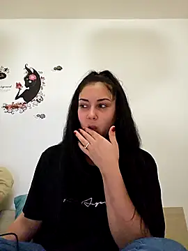 Snapshot of SaraViss20 chatting on October 6, 7:11 pm SaraViss20 online show from October 6, 7:11 pm