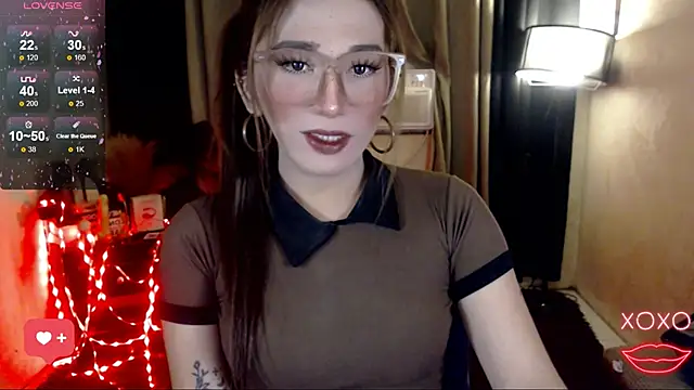 Snapshot of precious_RoseDoll chatting on October 27, 12:58 am precious RoseDoll online show from October 27, 12:58 am