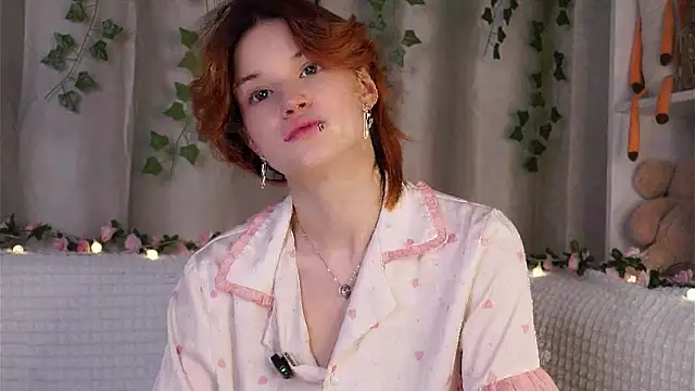 BlytheBenny online show from November 4, 12:10 am