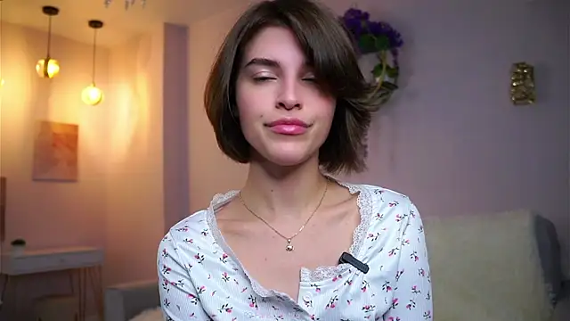 EleneButton online show from October 26, 1:11 am