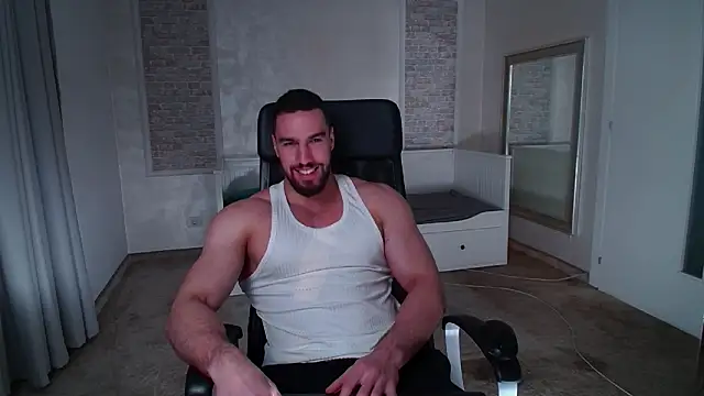 Snapshot of IvanHydee chatting on March 4, 5:46 am IvanHydee online show from March 4, 5:46 am