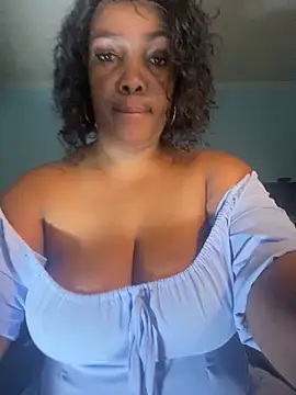 Snapshot of Jess555 chatting on May 21, 10:33 am Jess555 online show from May 21, 10:33 am