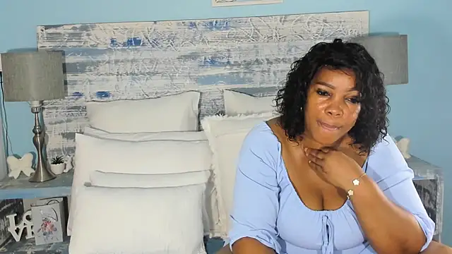 Snapshot of Jess555 chatting on June 4, 10:43 am Jess555 online show from June 4, 10:43 am