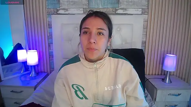 Snapshot of Bonnali_lune chatting on April 27, 8:40 pm Bonnali lune online show from April 27, 8:40 pm