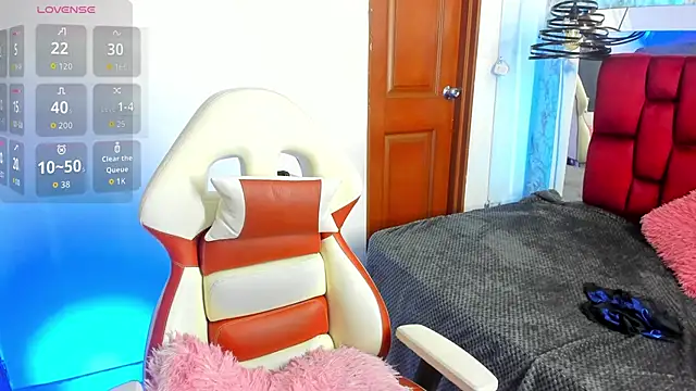 Snapshot of Sheilly_brown chatting on October 18, 7:36 pm Sheilly brown online show from October 18, 7:36 pm