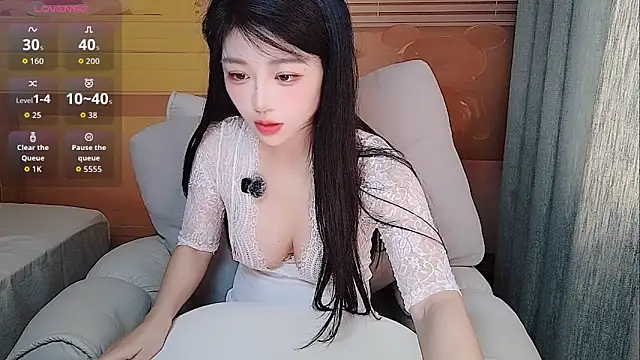 Coco--01 online show from April 29, 1:10 am